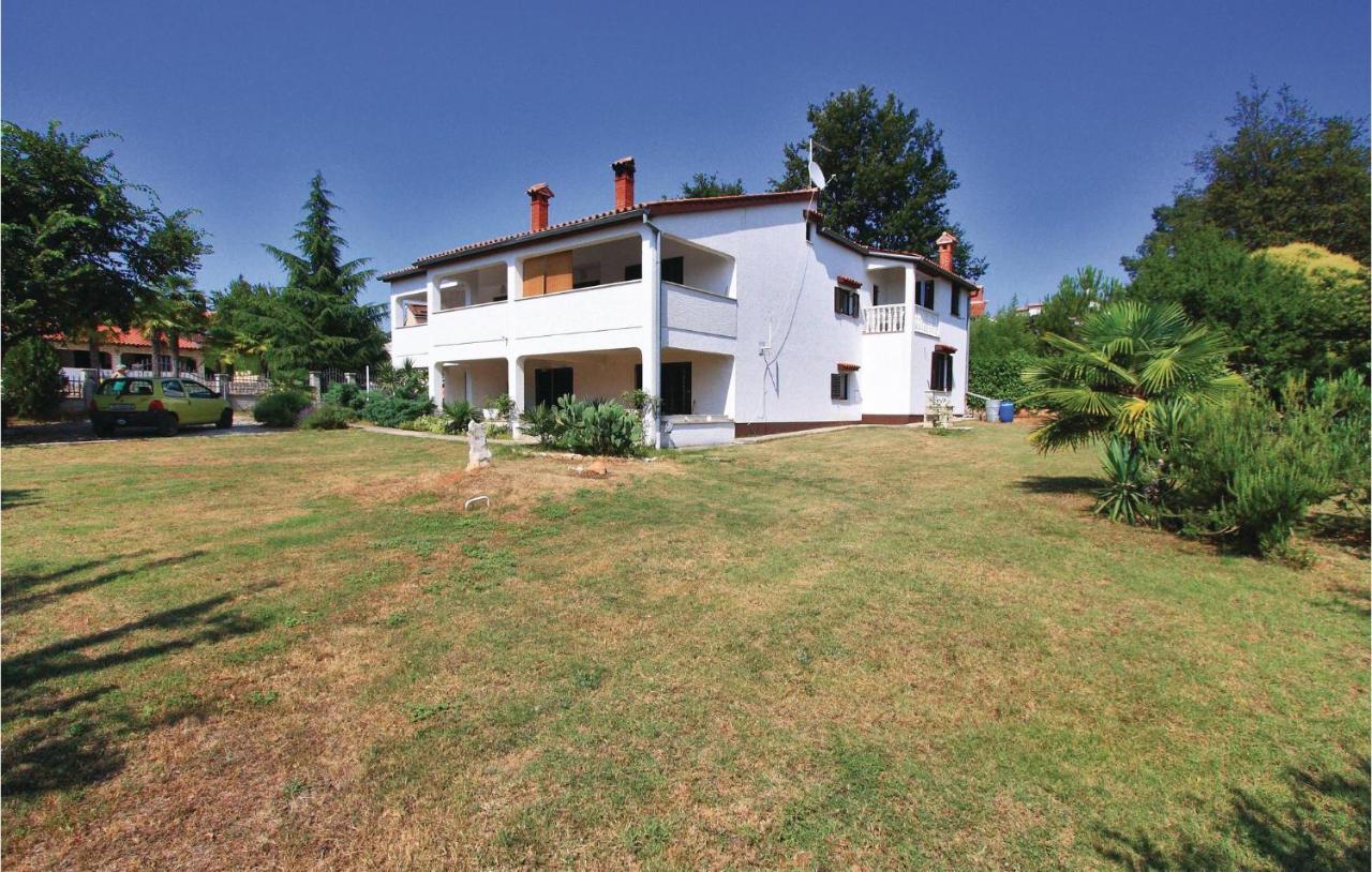 Apartment Hrastova V
