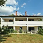 Apartment Hrastova V